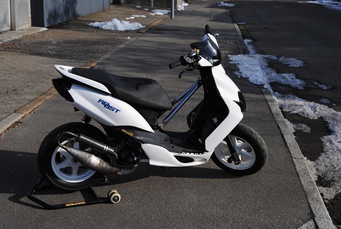 Yamaha Jog RR  R/T billede 4