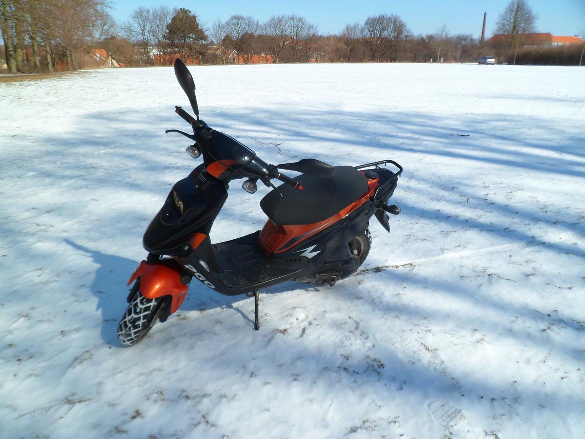 PGO Hot 50 "Skrotten" - Taget på min sidste tur på Hotten inden den blev solgt. billede 2