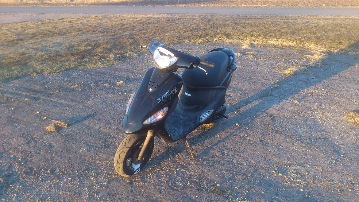 PGO Black magic billede 1