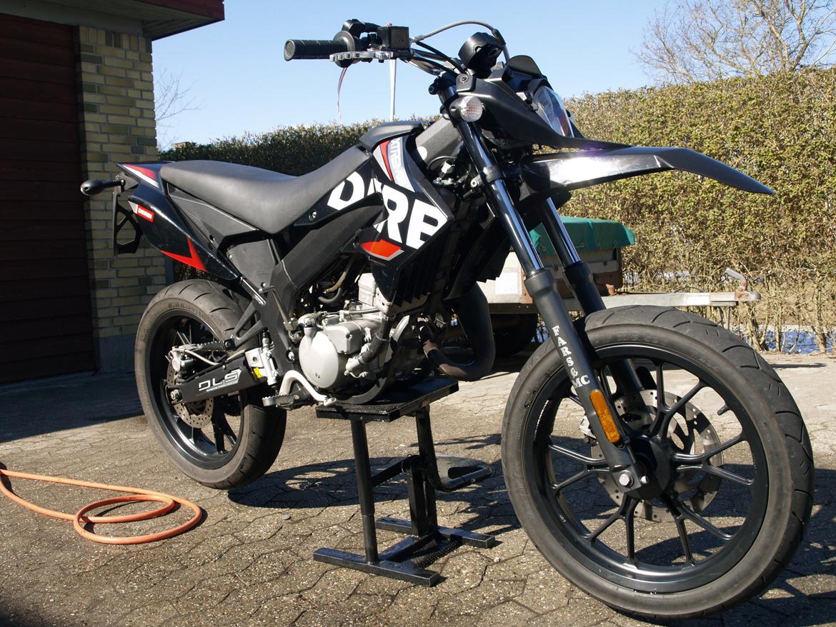 Derbi senda DRD X-TREME SM 50. 2011 billede 9