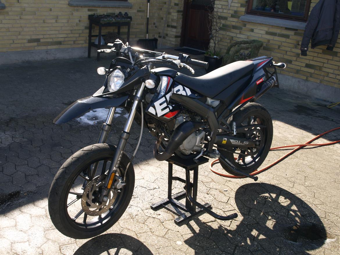 Derbi senda DRD X-TREME SM 50. 2011 billede 10