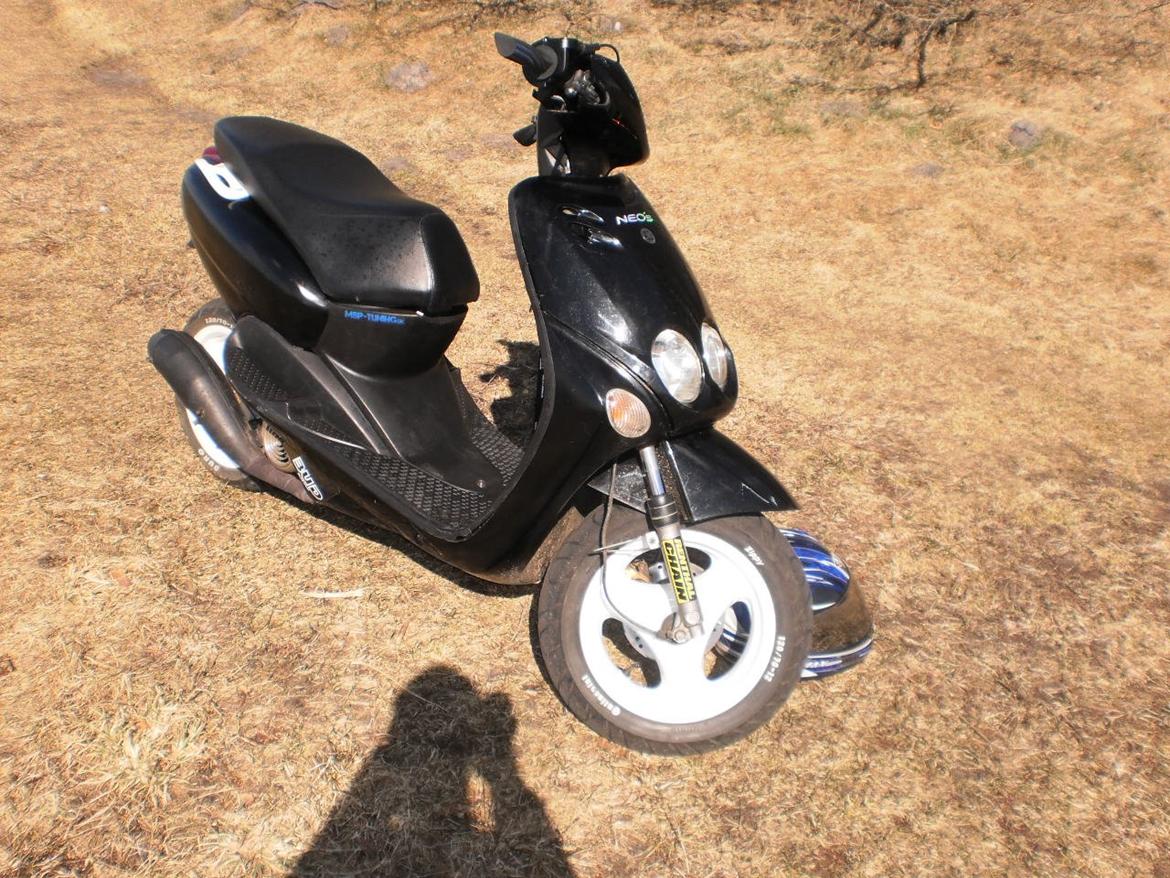 Yamaha Neos - Den er godt nok ridset!  billede 2