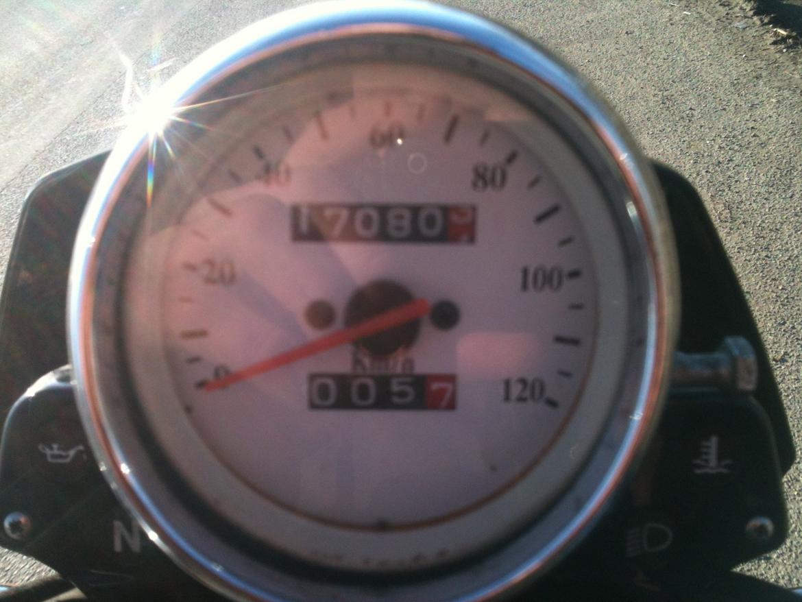 Aprilia Classic 50. - 17.xxx km 
ikke møg . 
og man kører nemt speedo ud. xD billede 5