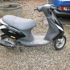 Piaggio new zip 4t