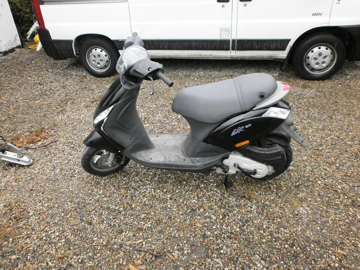 Piaggio new zip 4t billede 3