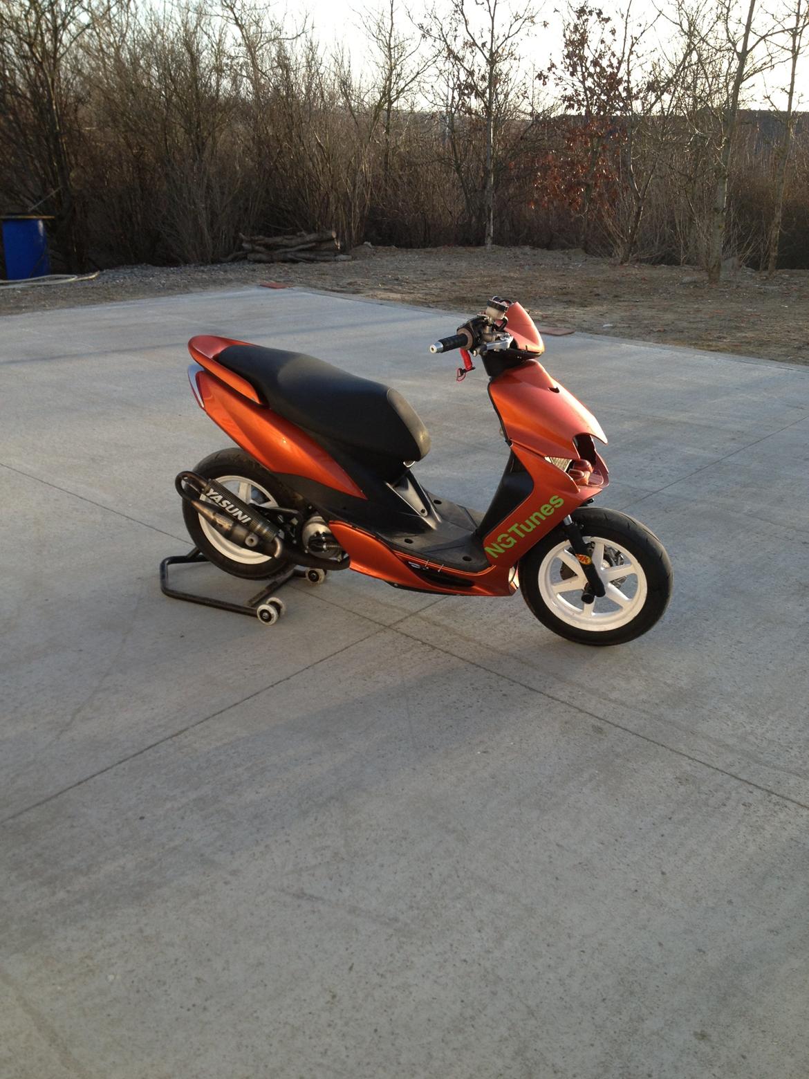 Yamaha jog r billede 6