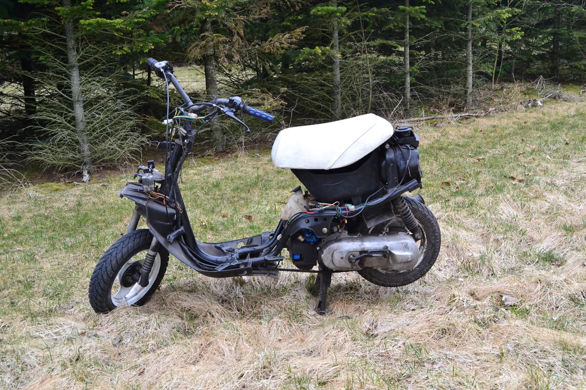 Yamaha Jog as R-setup billede 1