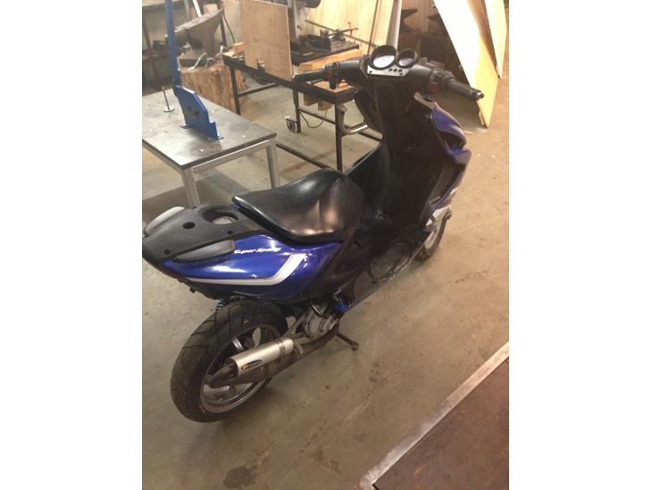 {{currentPhoto.altText}} billede {{currentPhoto.number}}