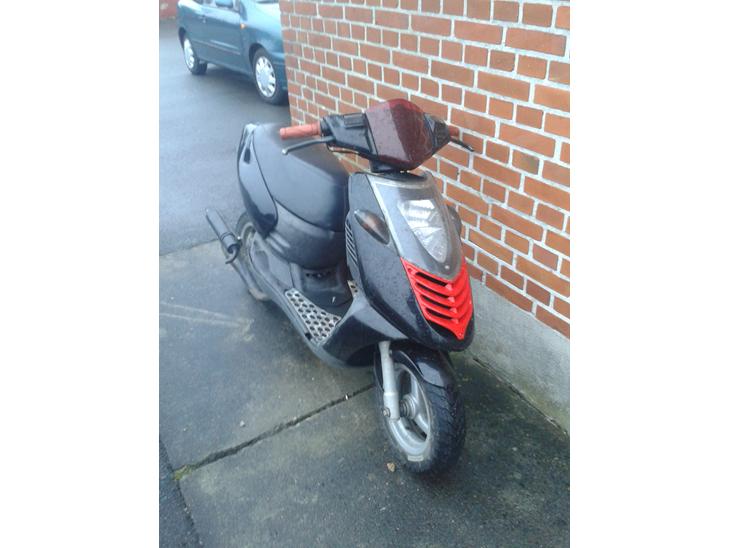 {{currentPhoto.altText}} billede {{currentPhoto.number}}