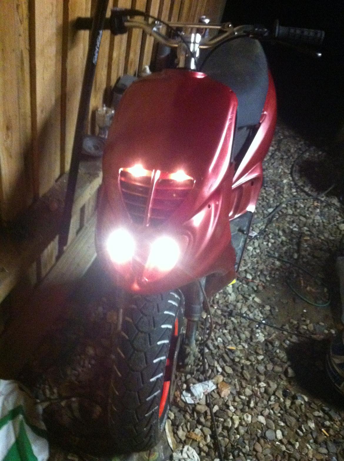 Piaggio Typhoon /NRG R.I.P :'( - Der er knald på de halogen pære der ! :-D billede 7