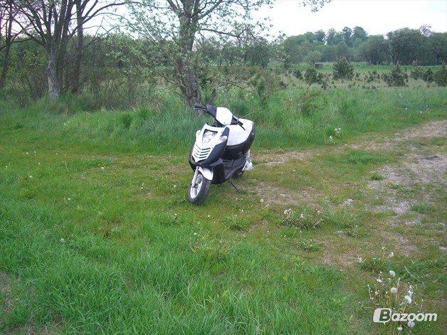 Aprilia Sonic billede 2