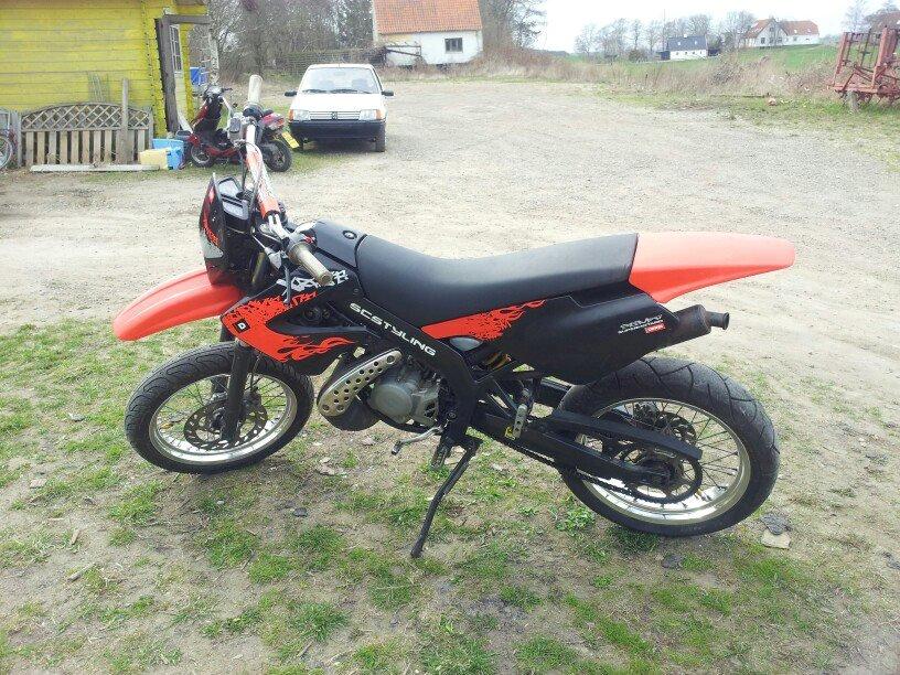 Derbi Senda  (SOLGT) billede 11