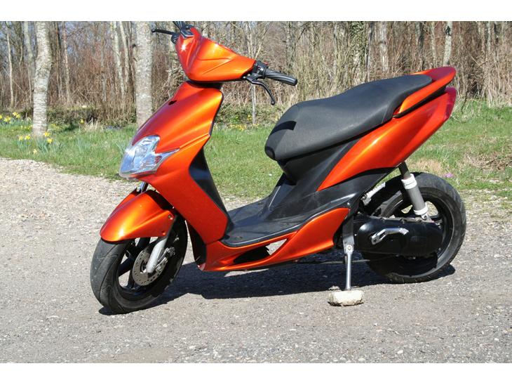 {{currentPhoto.altText}} billede {{currentPhoto.number}}