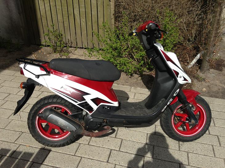 {{currentPhoto.altText}} billede {{currentPhoto.number}}