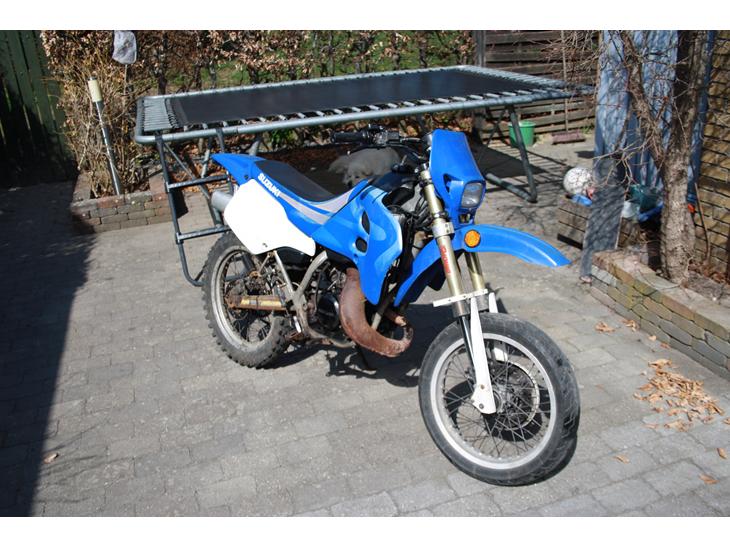 {{currentPhoto.altText}} billede {{currentPhoto.number}}