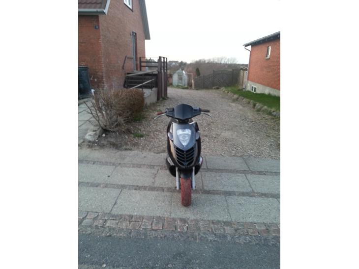 {{currentPhoto.altText}} billede {{currentPhoto.number}}