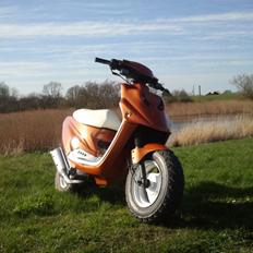 PGO Hot 50 orange lyn solgt for 3000