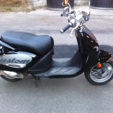 Aprilia mojito custom