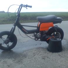 Suzuki FZ50