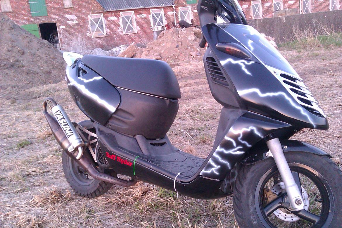 Aprilia Sonic Airbrushed billede 7