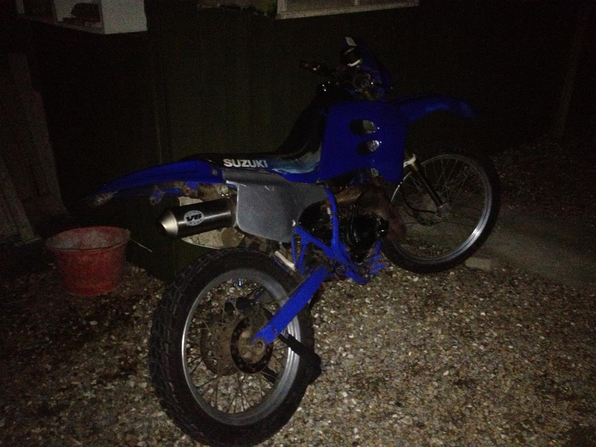 Suzuki RMX LC DD - V6 Handmade Leovince billede 12