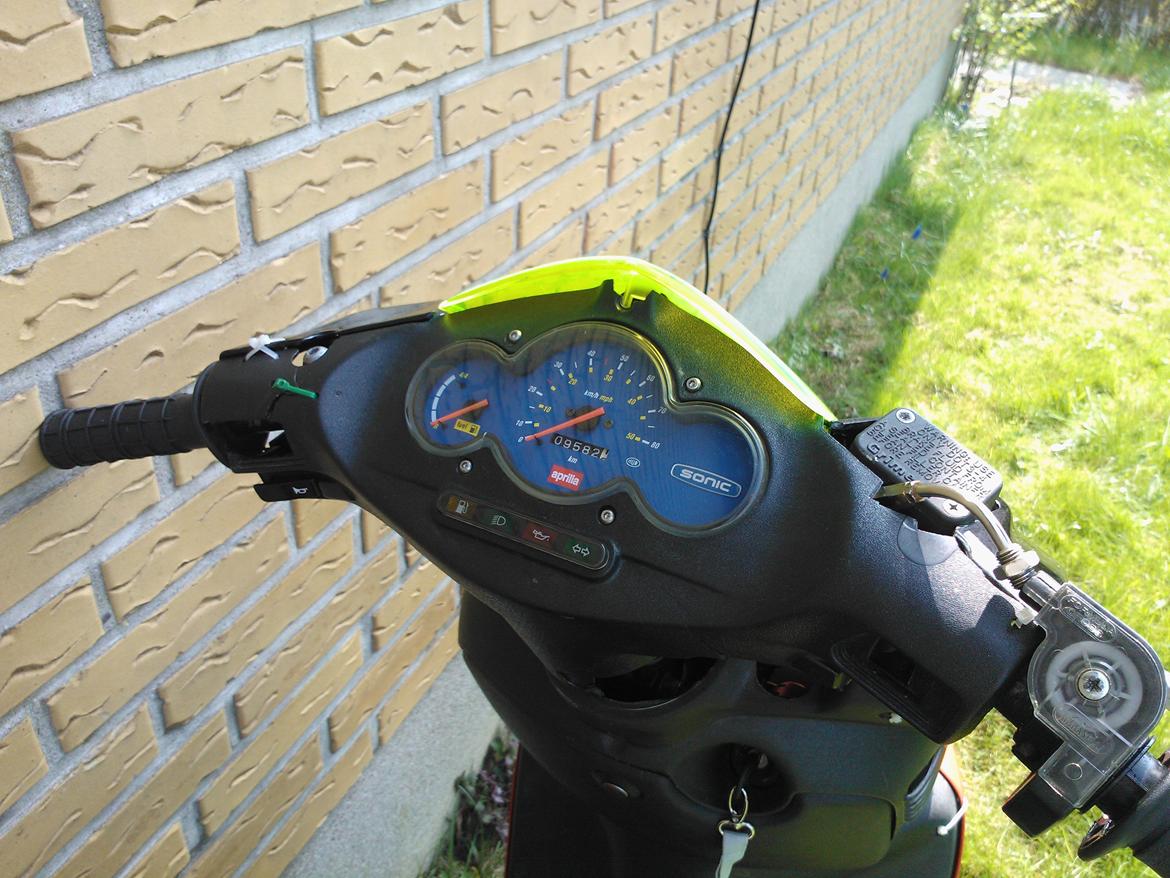 Aprilia Sonic GP (BYTTET) - Mangler bundskjoldene,har dem dog liggende. billede 9