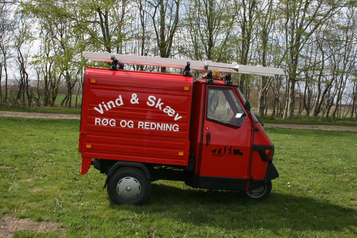 Piaggio APE Van 50 "Brandbilen" Den er Solgt billede 7