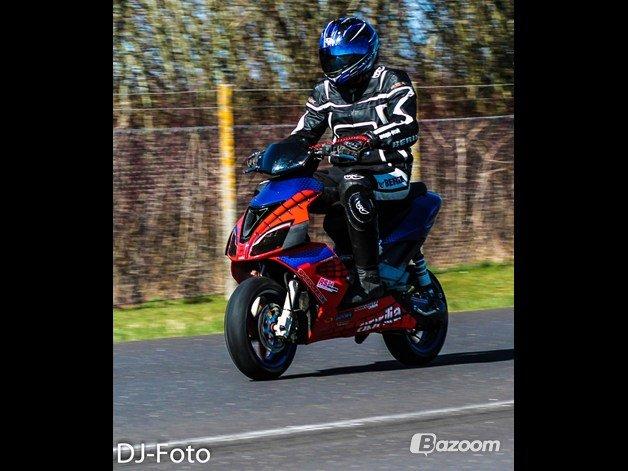 Aprilia SR50R Factory BB77 - Spiderman Edition billede 1