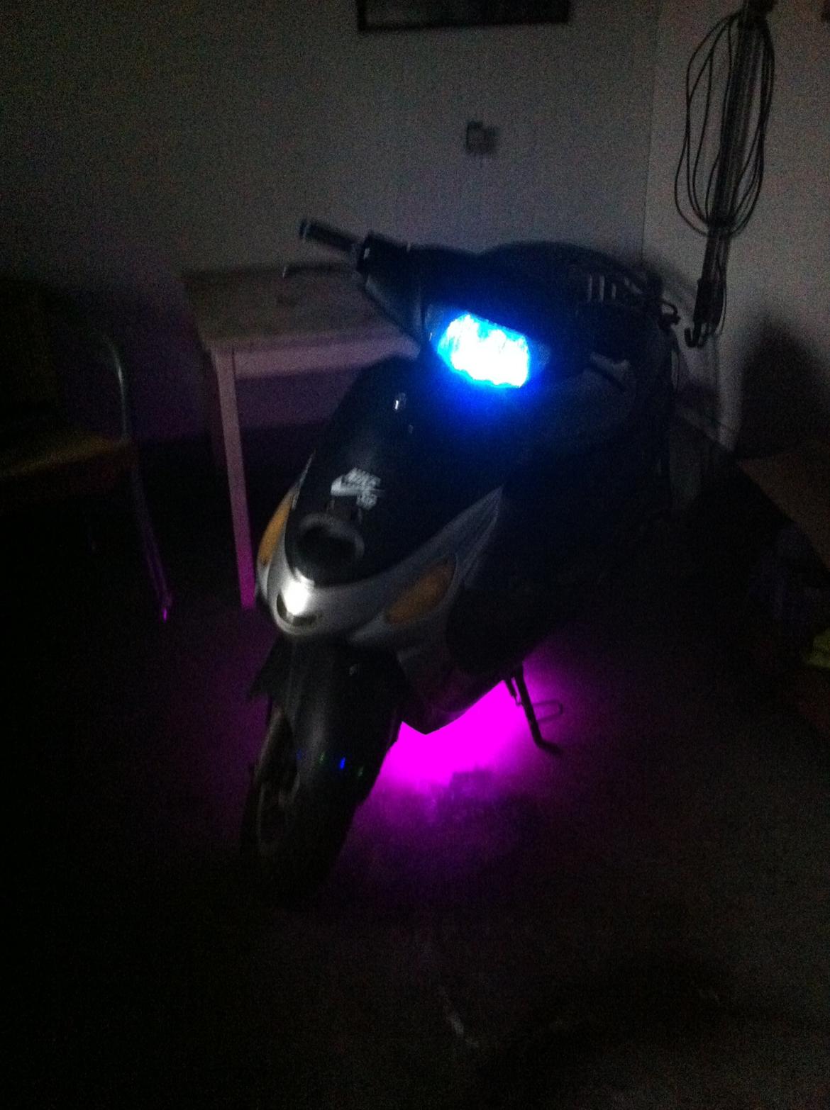 Stranger 4-takt  [Tidl. scooter]  billede 2