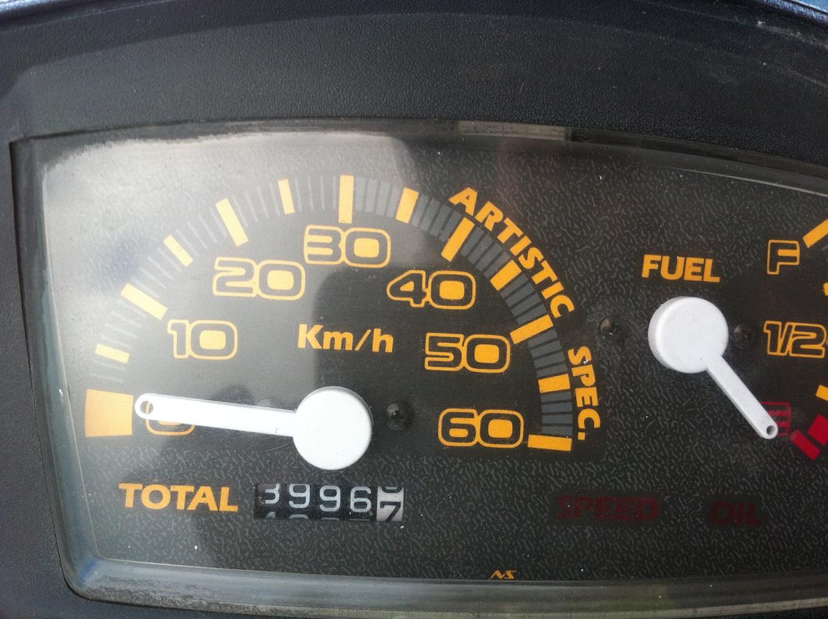 Yamaha Jog AS - lige under 4000. km. :)
 billede 11