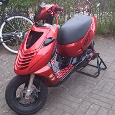 Aprilia Sonic (LC) TS T7