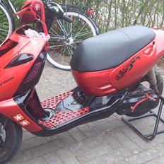 Aprilia Sonic (LC) TS T7