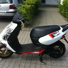 Aprilia SONIC LC