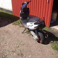 Aprilia Sonic 70cc red top lc
