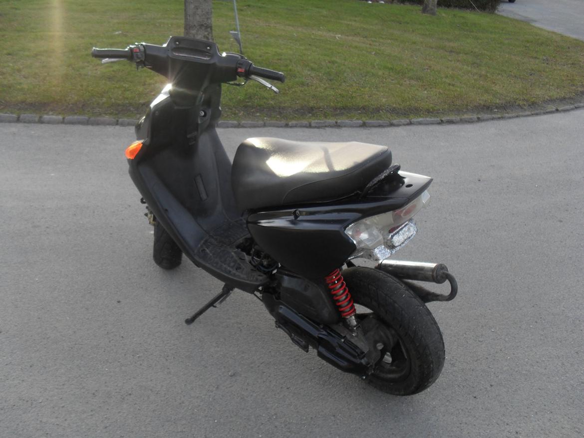Yamaha Bws NG [solgt] - Efter den blev malet! billede 5