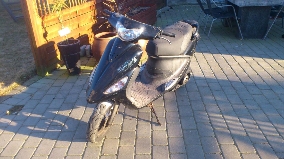 PGO Black Magic billede 2