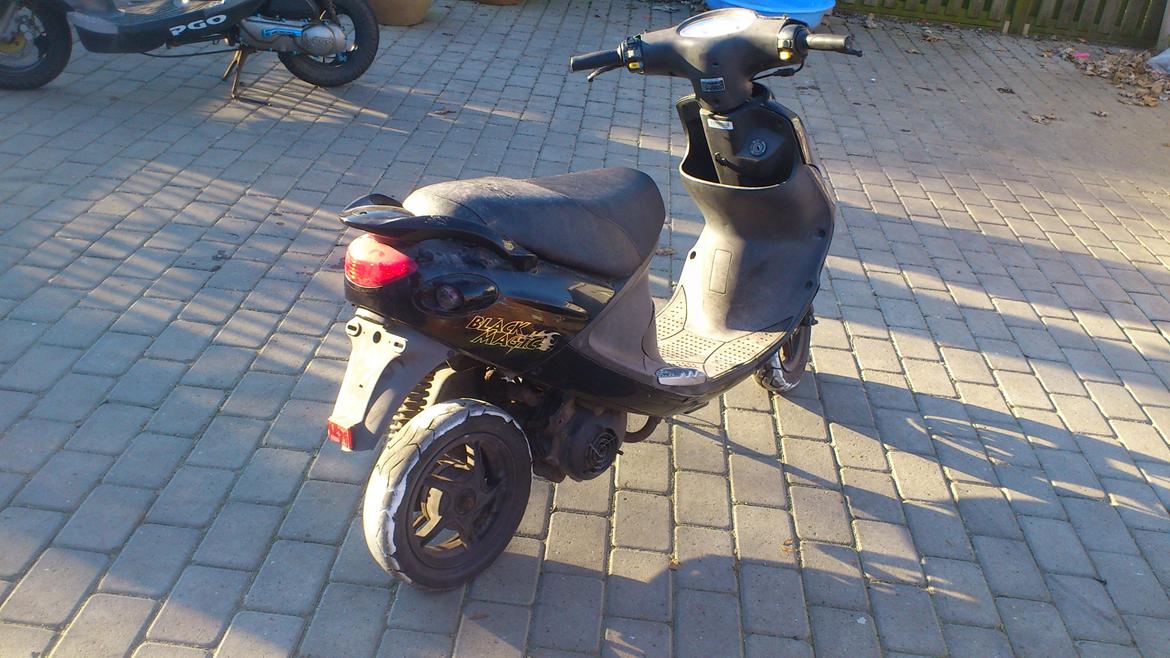 PGO Black Magic billede 5