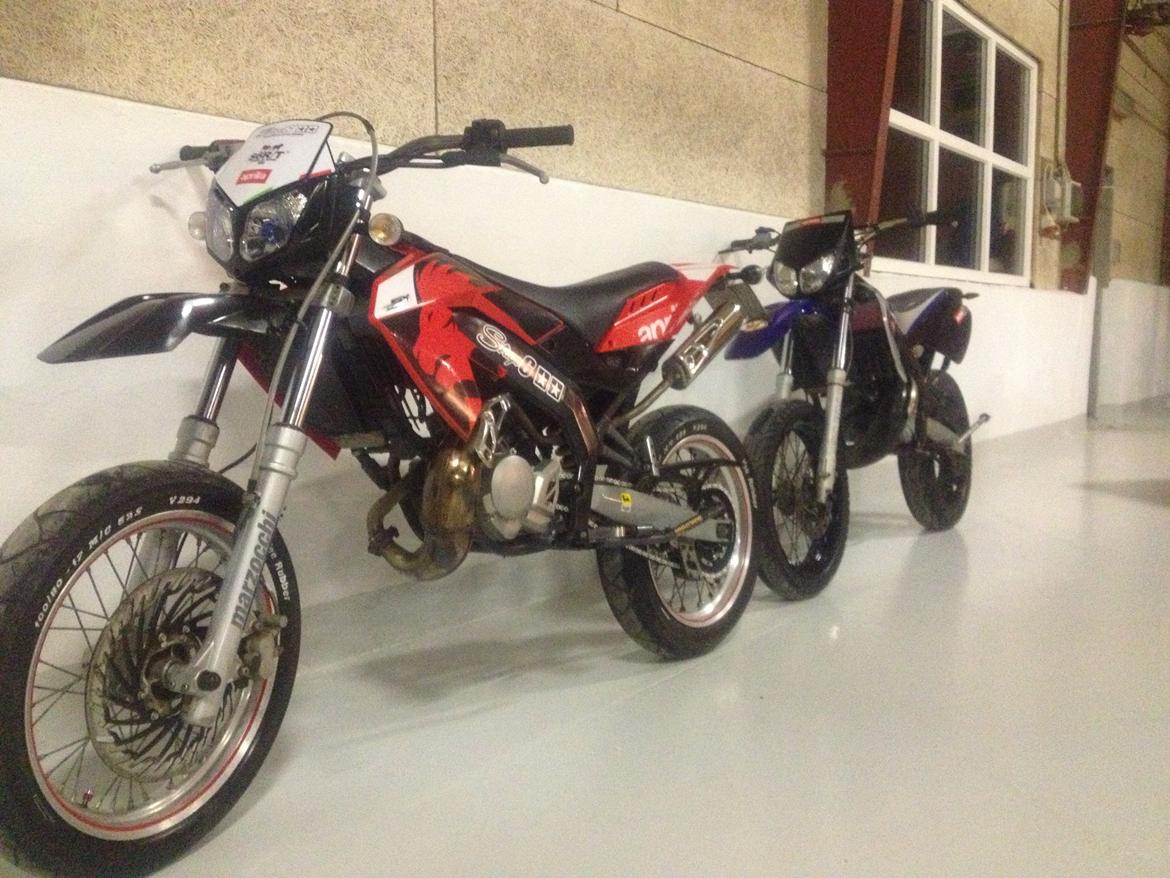 Aprilia sx50 - undskylder den dårlige kvalitet på billederne, den er flottere i virkeligheden. billede 6
