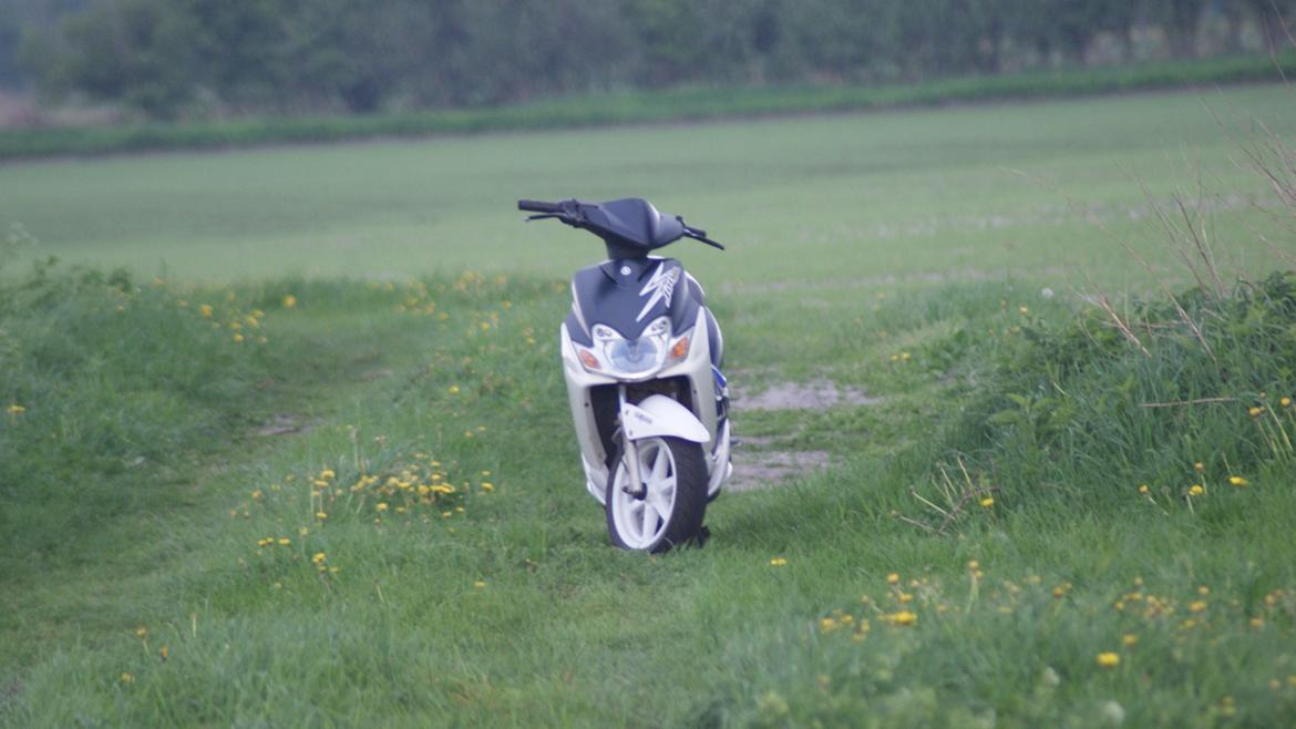 Yamaha jog r billede 1