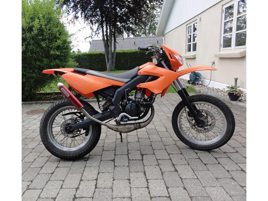 {{currentPhoto.altText}} billede {{currentPhoto.number}}