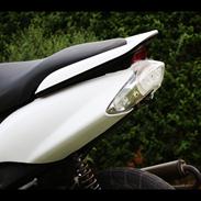 Yamaha Jog R Carbon