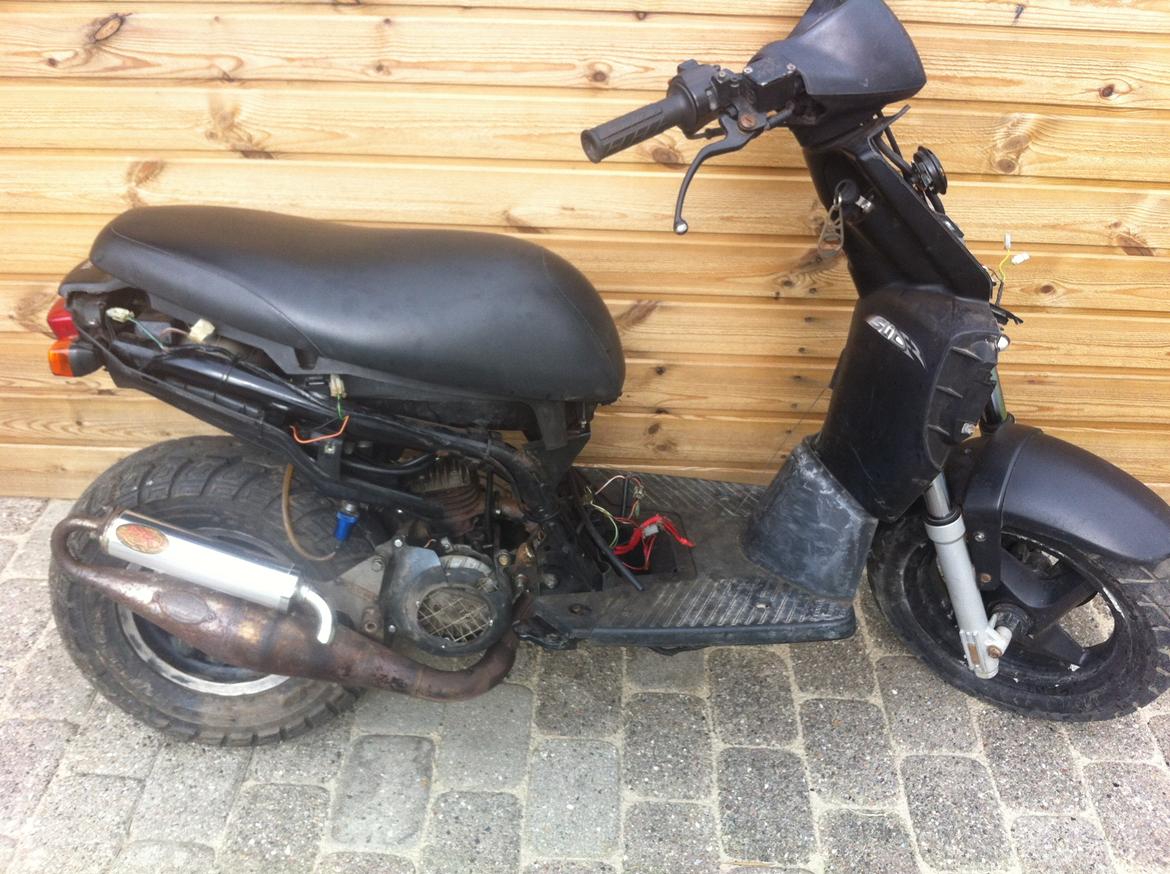 Yamaha Slider/Bws - da motoren lige var kommet på og den ikke ville starte. billede 1
