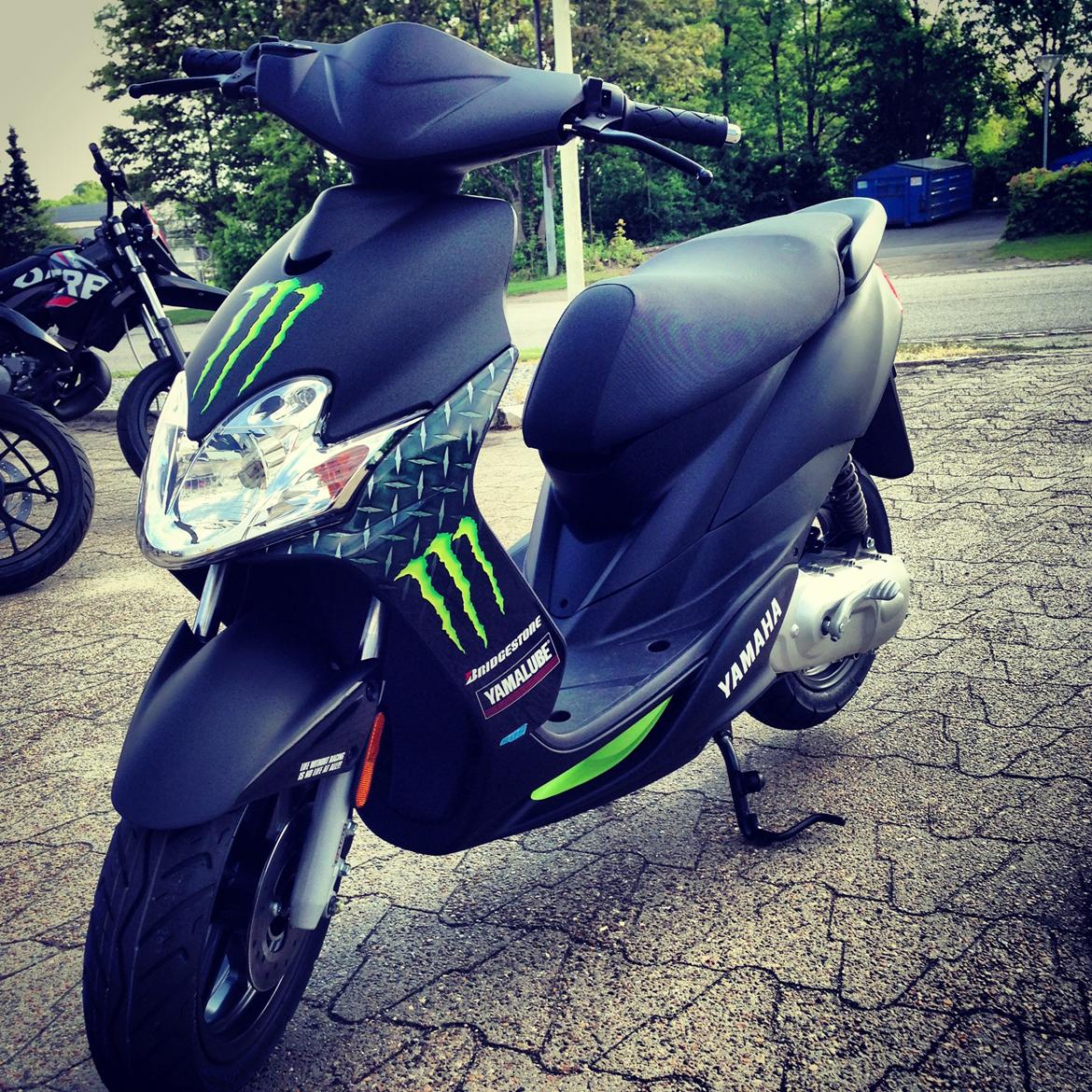 Yamaha Jog R Monster Edition "Første på SG!" billede 1