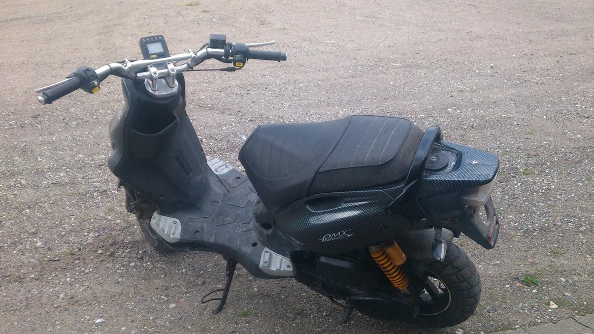 PGO PMX Naked Carbon billede 3