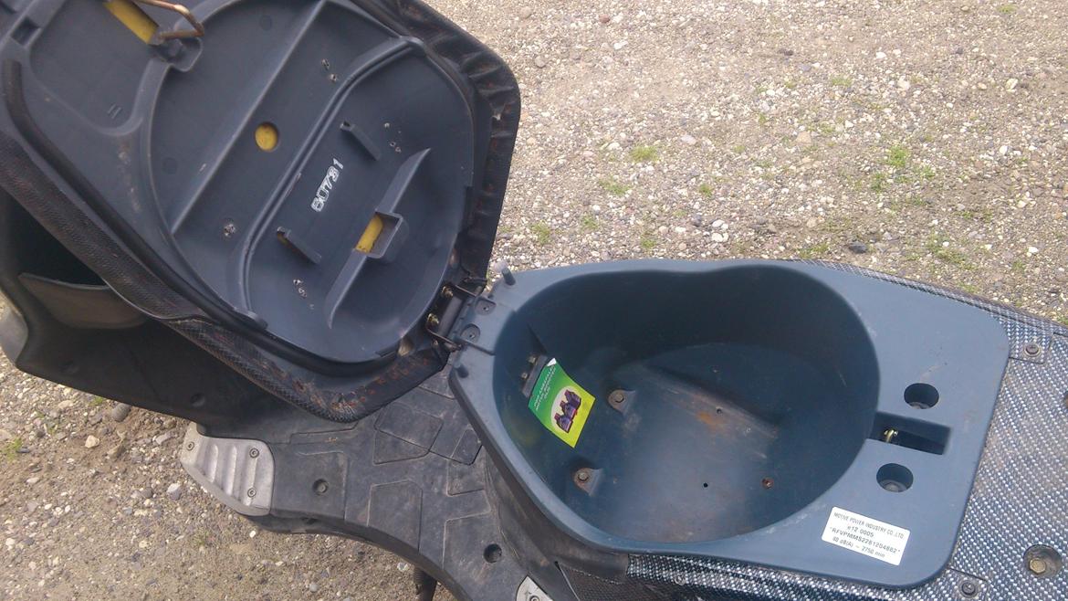 PGO PMX Naked Carbon billede 12