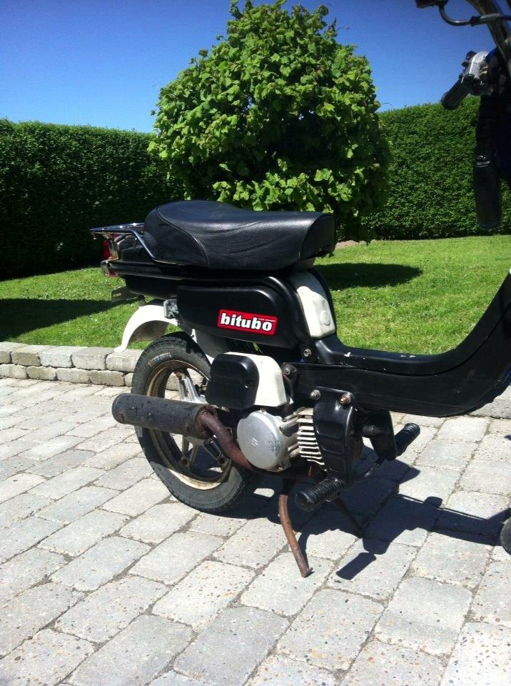 Suzuki FZ50 - Har malet den  Mat sort, der kommer flere billeder! billede 6