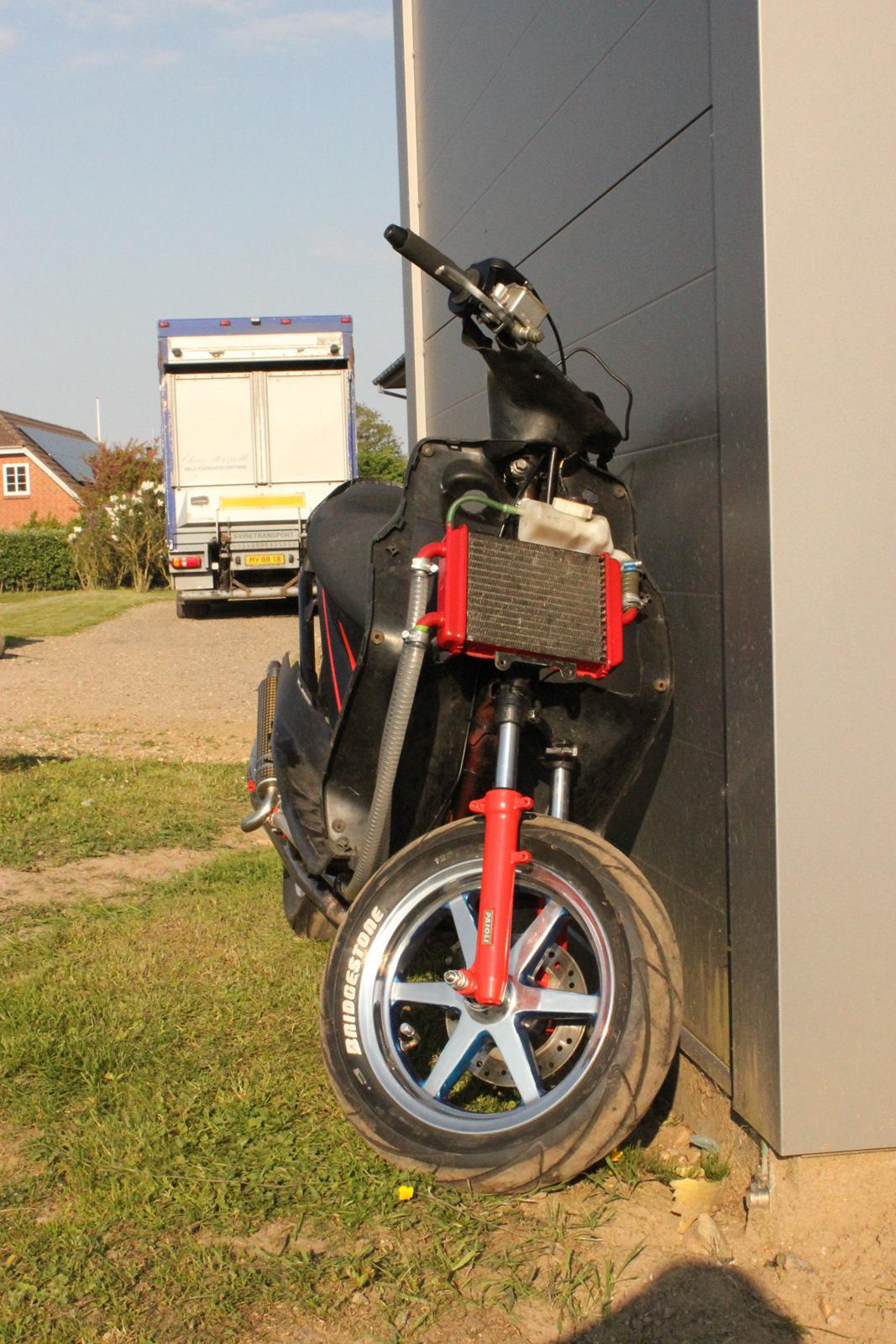 Yamaha Jog RR billede 3