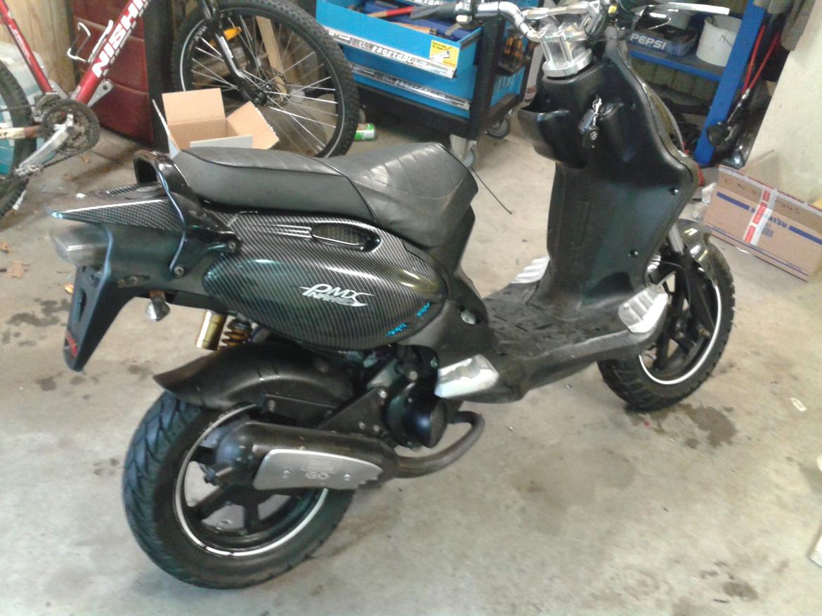 PGO PMX Naked Carbon billede 5