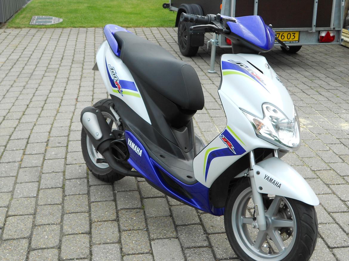 Yamaha Jog R AC SD - forfra billede 4