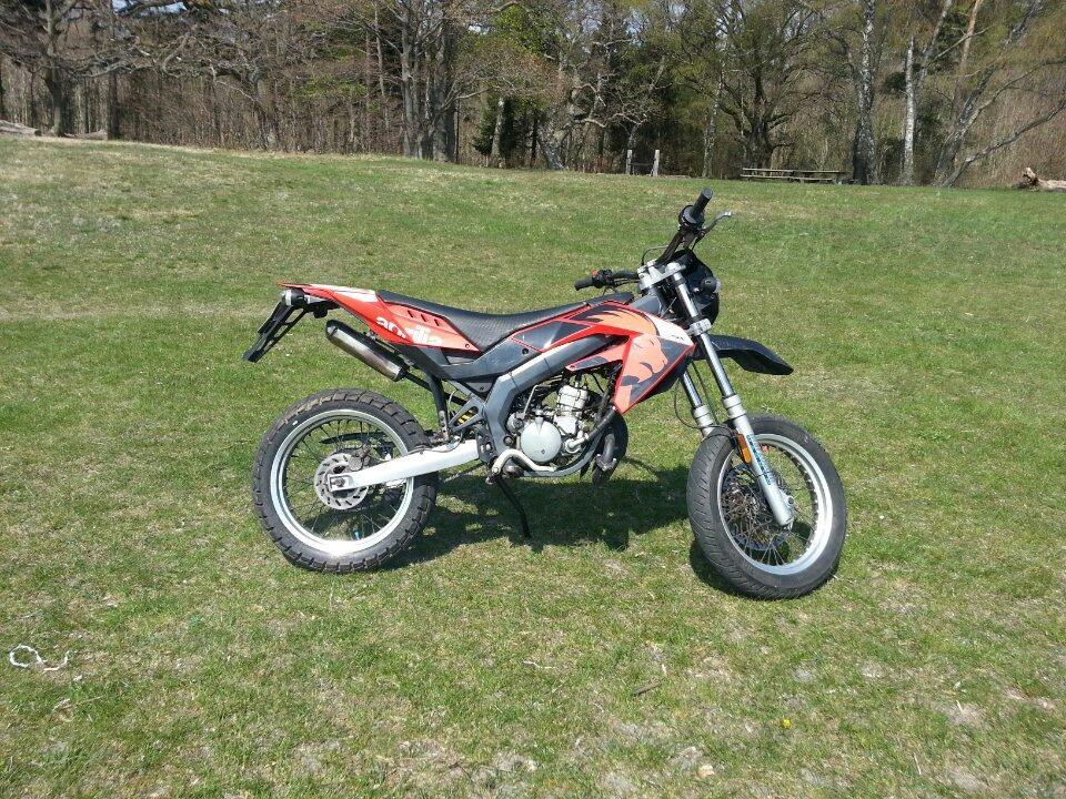 Aprilia SX50 - på stranden med SX-erne billede 1